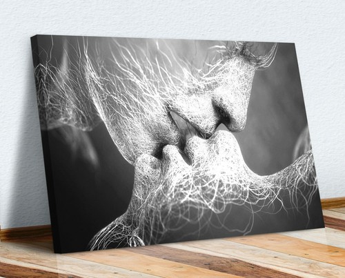 Lovers kiss canvas wall art - kiss,